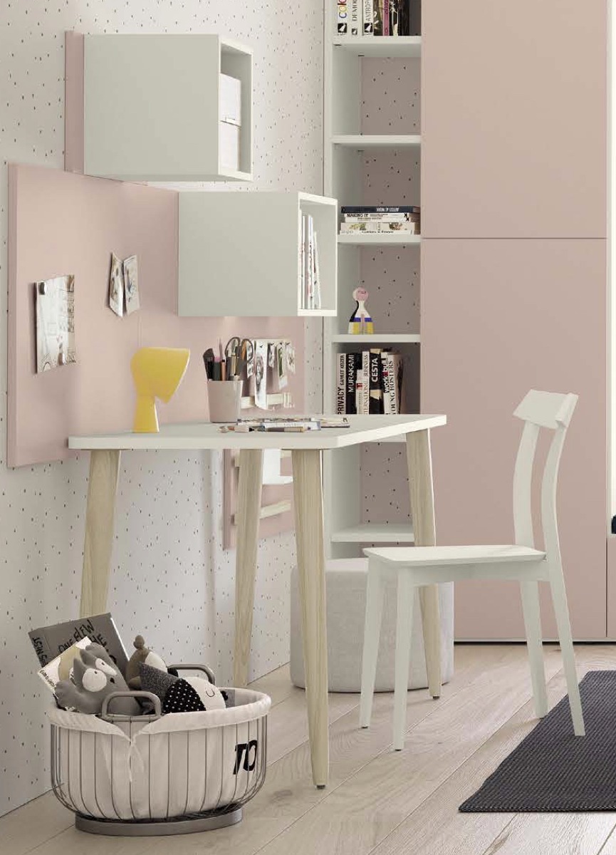 Scrivania con gambe in legno massello, finitura Bianco opaco