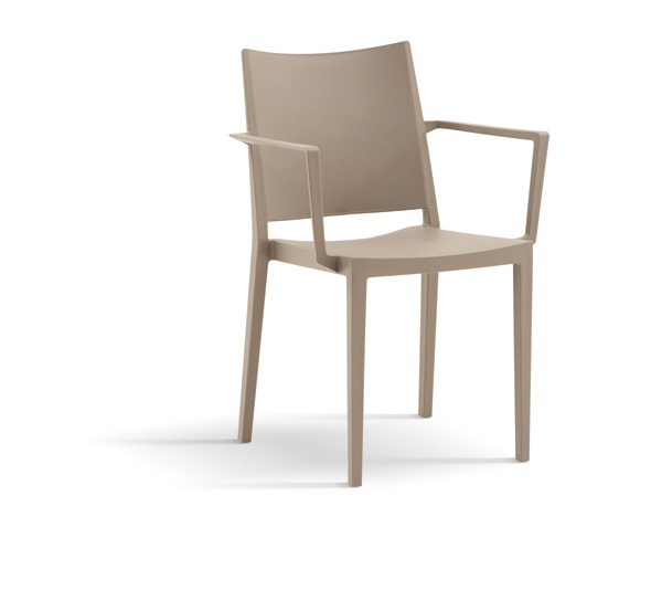 Poltrona da giardino in polipropilene, color tortora