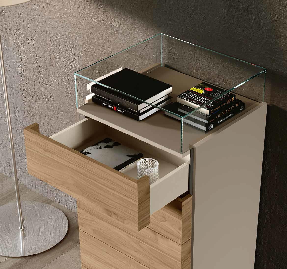 Settimino Palawan, 5 cassetti con piedi e teca, Noce biondo e Visone