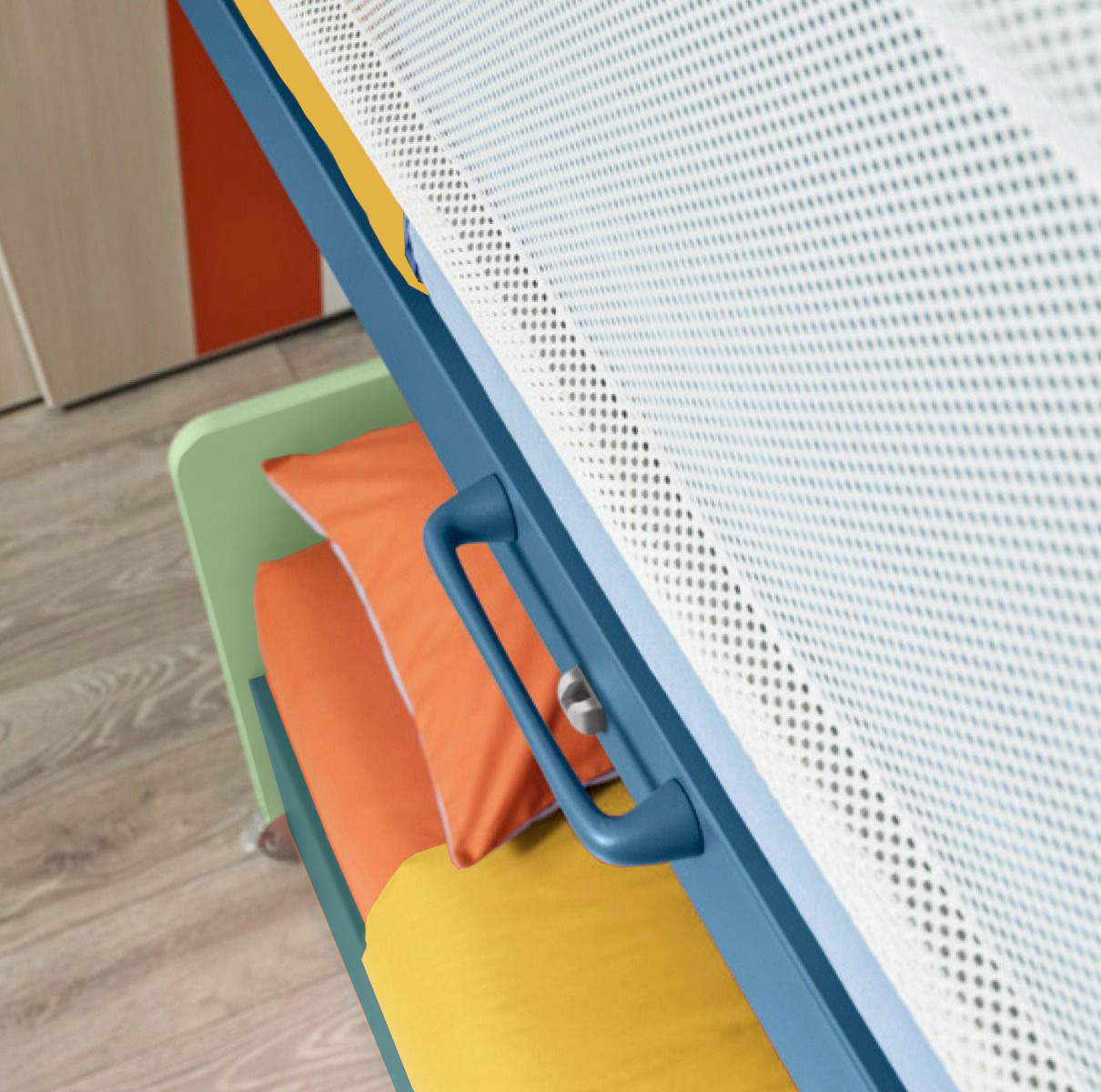 Letto a soppalco con passerella a 3 posti letto Moretti Compact, Flora e Pavone