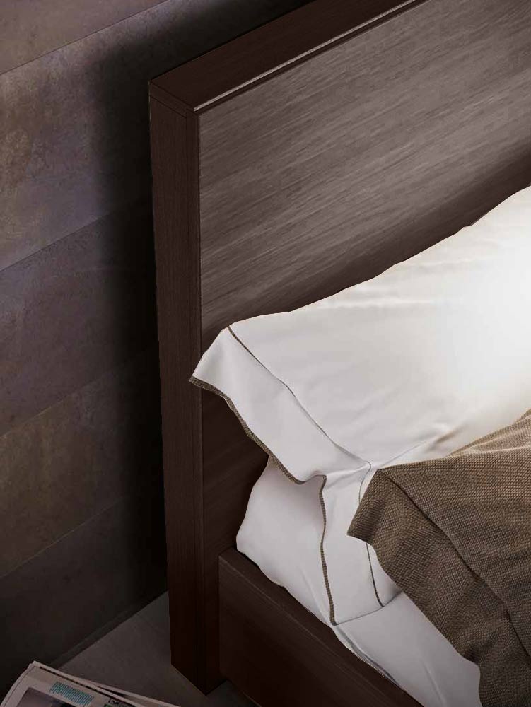 Letto matrimoniale king size 180 x 200 legno, finitura Noce Moro