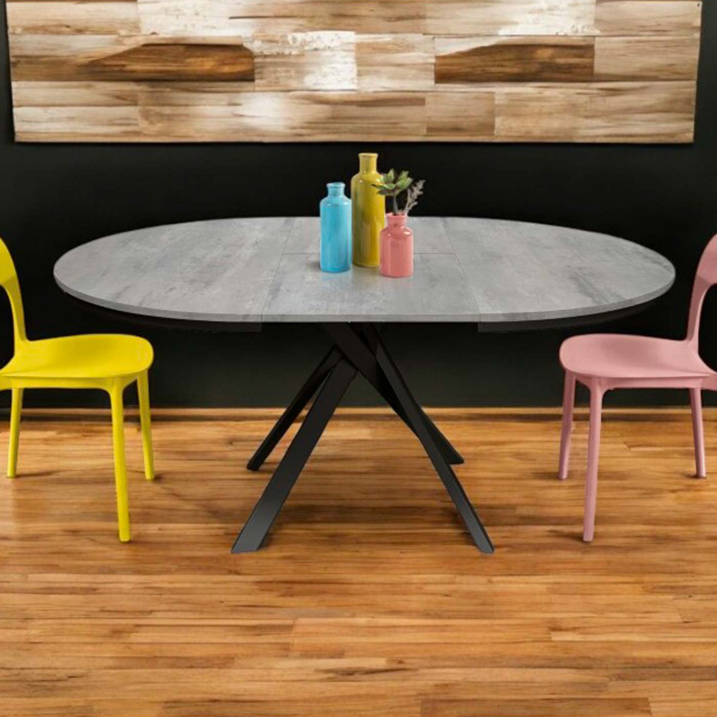 conveniente tavolo moderno