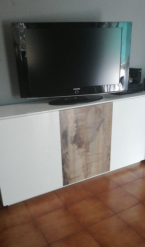 ACQUISTA ANCHE TU Madia bianca lucida e pero a 3 ante 