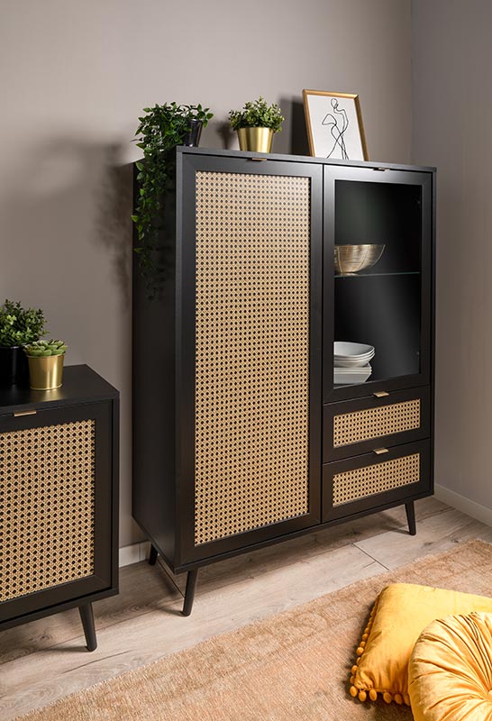 Vetrina moderna Arendal con 2 ante e 2 cassetti in finitura Nero opaco con dettagli Oro