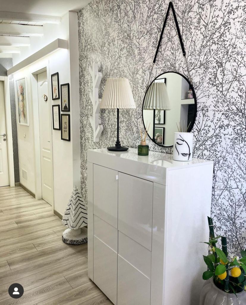 Madia  Credenza Moderna, Madia di Design, 2 ante Alta, Bianco Lucido