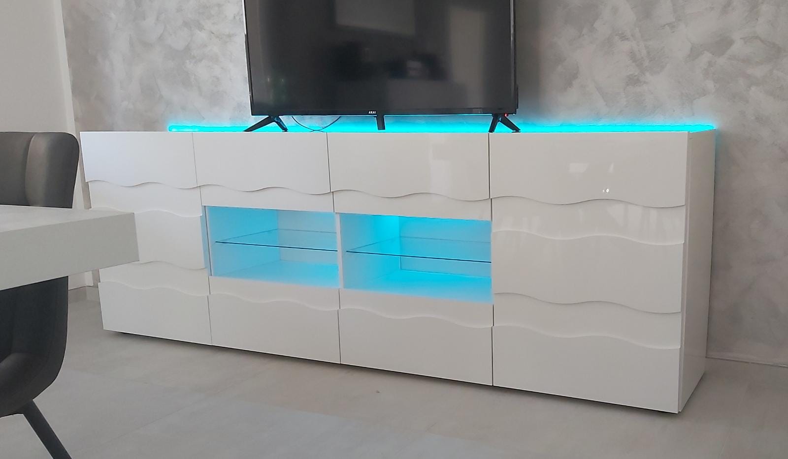 Credenza Madia onda a 2 ante 4 cassetti, finitura bianco lucido, design moderno