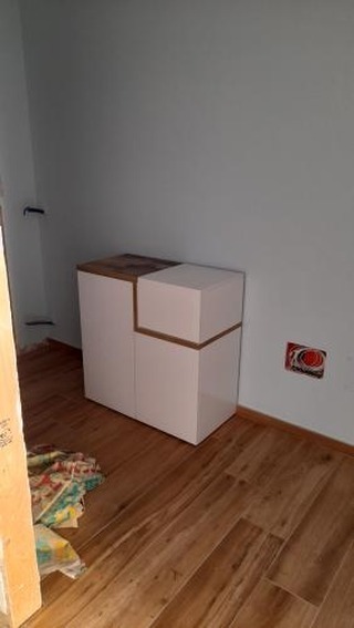 Moderna Scarpiera 2 ante, 1 anta ribalta bianco lucido e pero, made in Italy