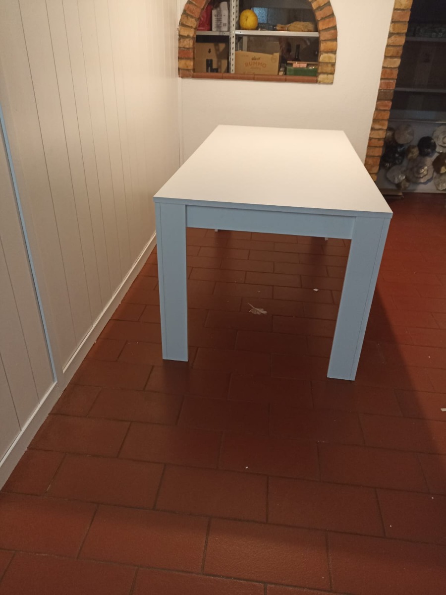 Elegante Tavolo moderno allungabile bianco