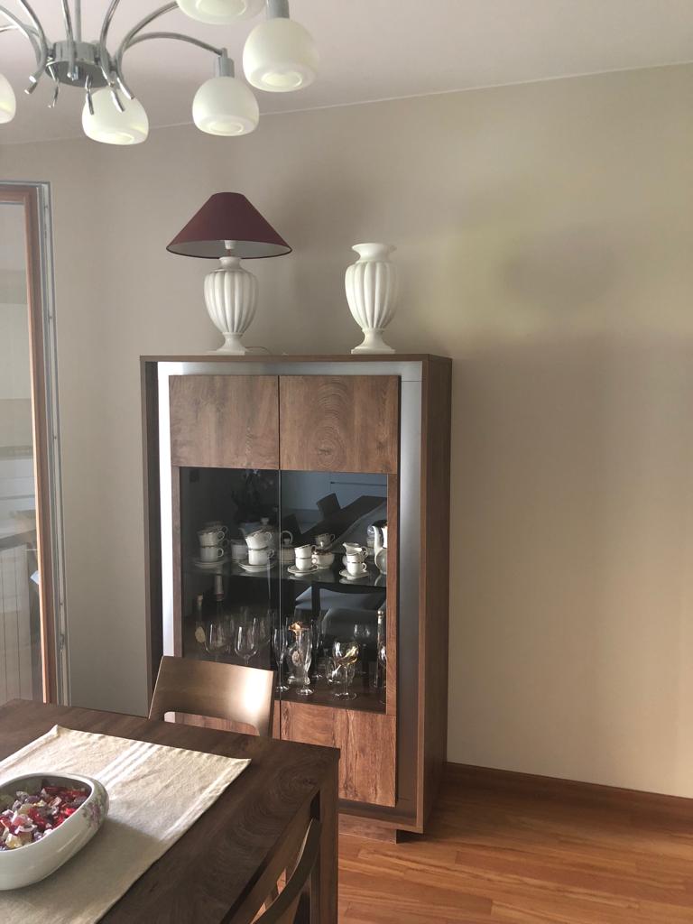 ACQUISTA ANCHE TU Vetrina Moderno, 2 ante Alta, Cognac